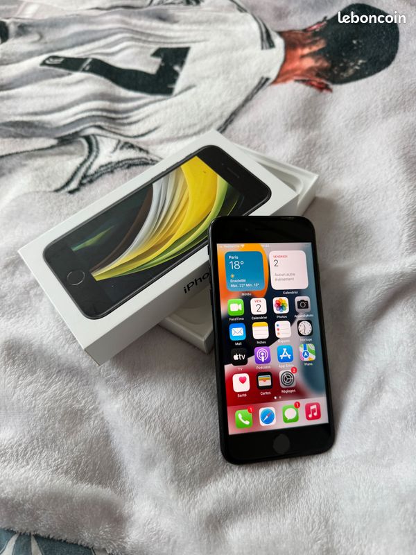 IPhone 7 - 32Go - Noir (image 1)