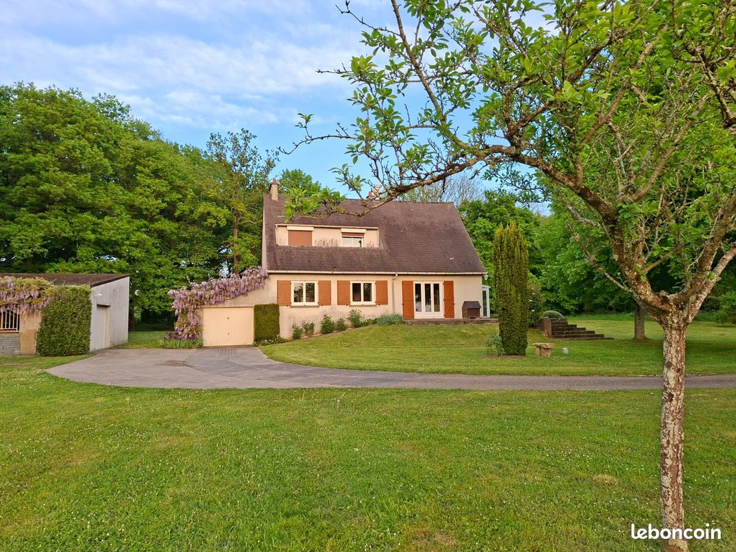 Maison 8 pièces 208 m² · à Villemer · 208 m² · 499 000 €