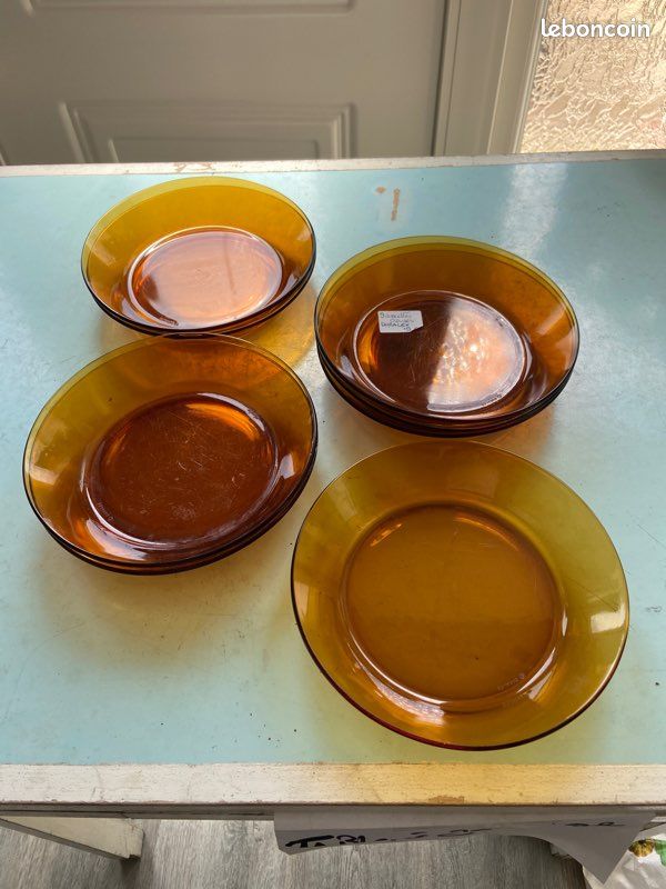 Lbc C4/ Duralex Vintage 7 Assiette..3 Creuse + 4 De Service + 1 Plat