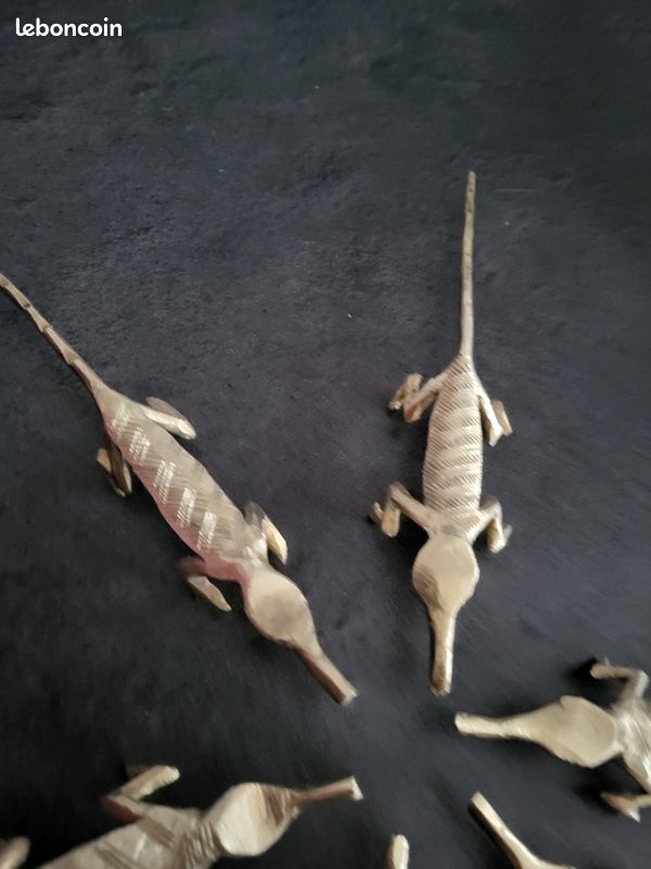 Porte couteaux représentant des crocodiles en céramique