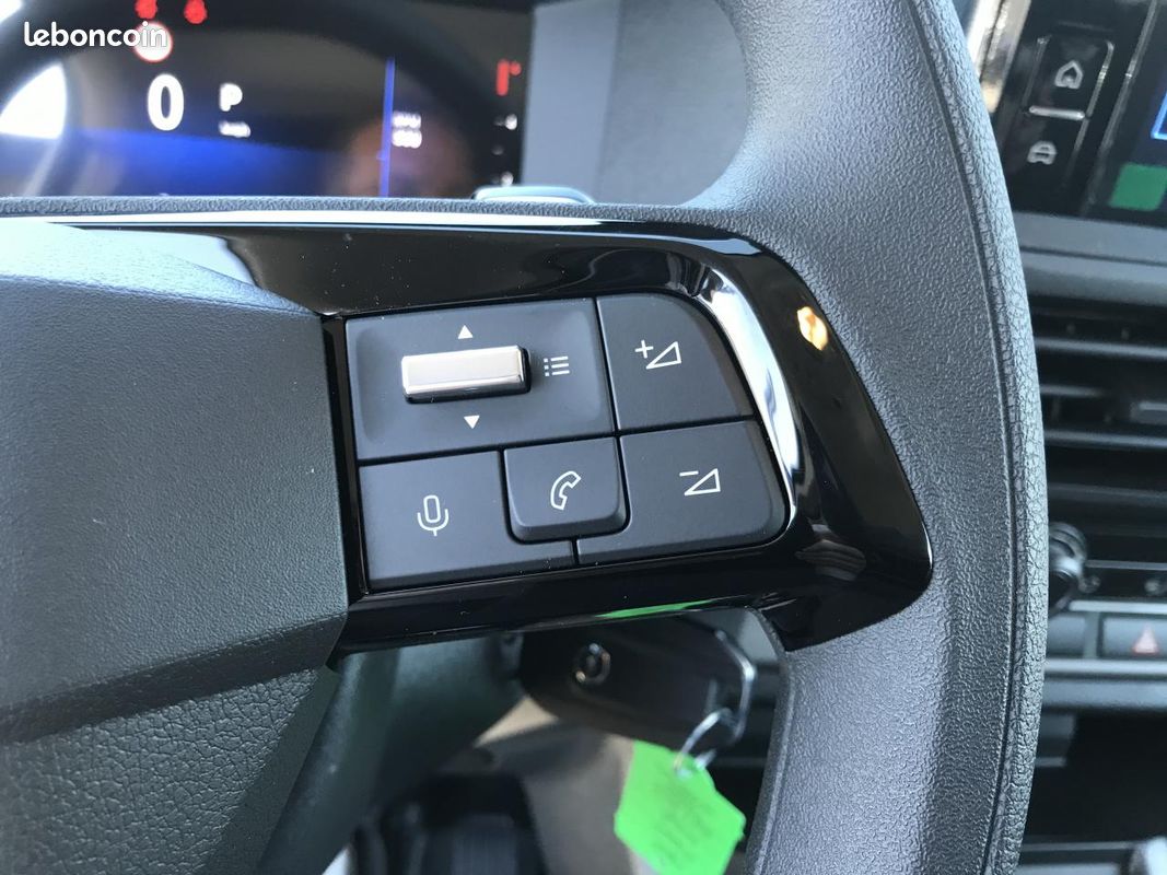 Opel vivaro fgn taille m bluehdi 180 s&s eat8 (image 18)