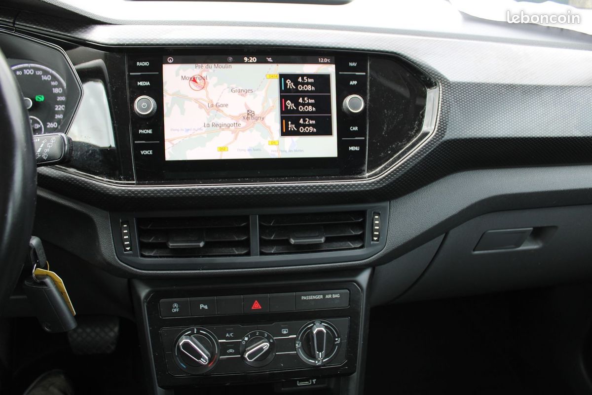 Volkswagen T-CROSS 1L6 TDI DSG LOUNGE BUSINESS DIESEL BOITE AUTO GRAND GPS 3D RÉGULATEUR ADAPTATIF (image 13)