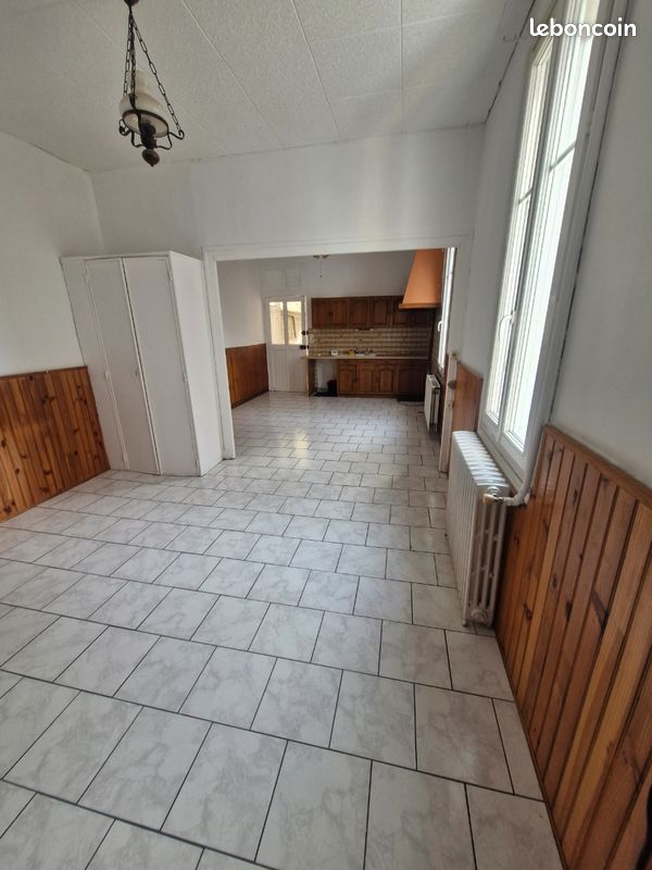 Maison 4 pièces 90 m² · à Noyant-Villages · 90 m² · 700 €/mois
