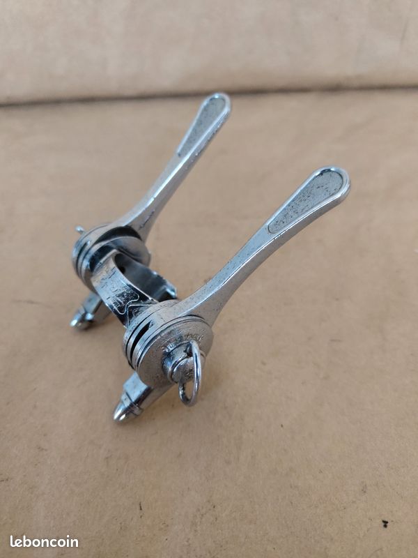 Les manettes SRAM eTap AXS fonctionnent-elles avec les dérailleurs avant et arrière eTap 11