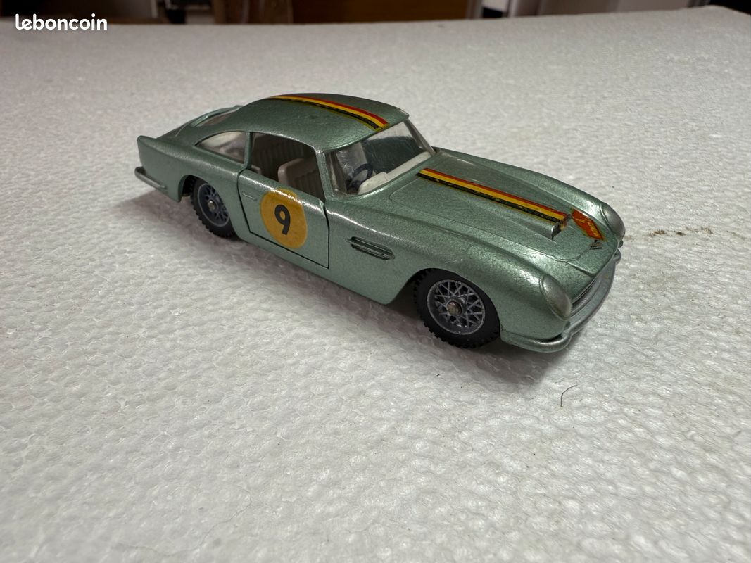 SOLIDO 1/43 ASTON MARTIN DB5 VANTAGE - SERIE 100 Réf : 130