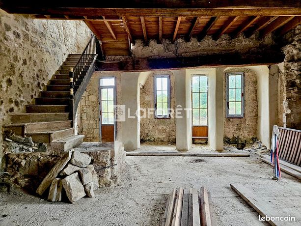 Maison 5 pièces 315 m²