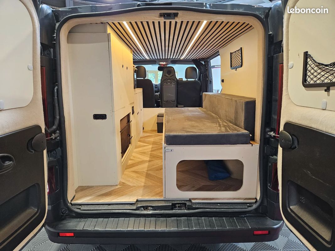 Renault TRAFIC L2H1 1300 Confort / VAN AMENAGE / CT OK / MOTEUR A CHAINE (image 7)