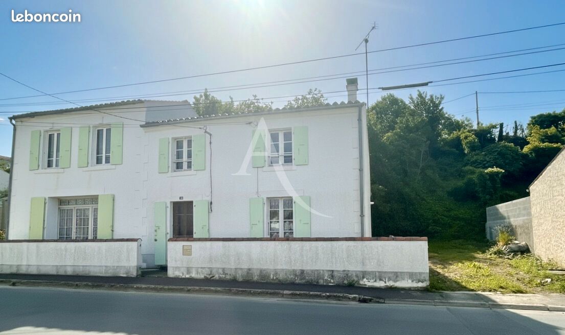 Maison 6 pièces 162 m² · à L'Île-d'Elle · 162 m² · 164 300 €