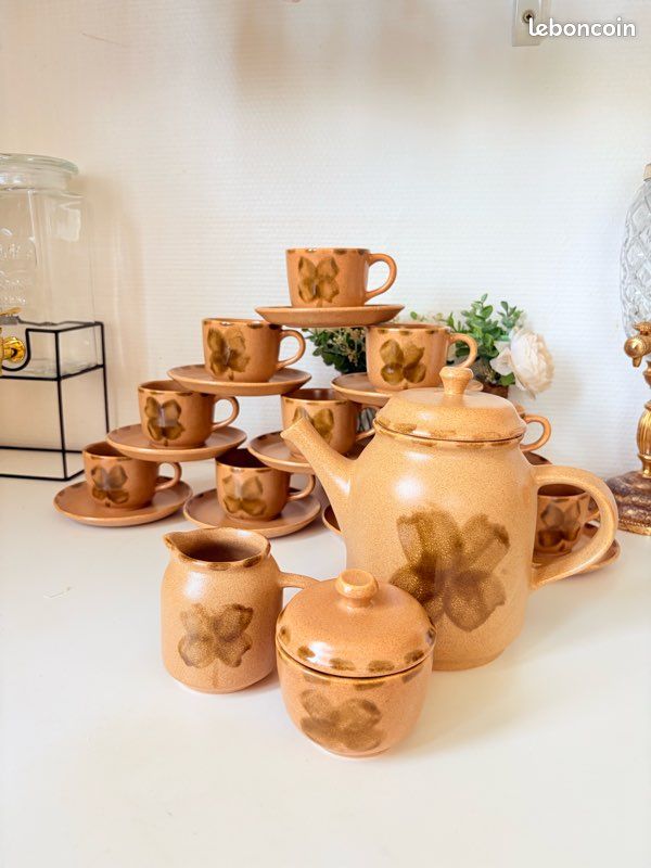 Service à café/thé Sarreguemines Trèfle en grès – 10 tasses – Vintage (image 1)