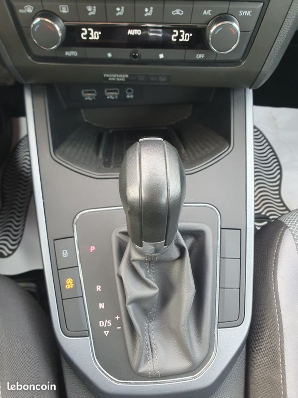 Seat Arona 1,0 tsi/40300kms/Automatique/Android auto/Apple Carplay/Garantie/Réservation&Livraison Possible (image 10)