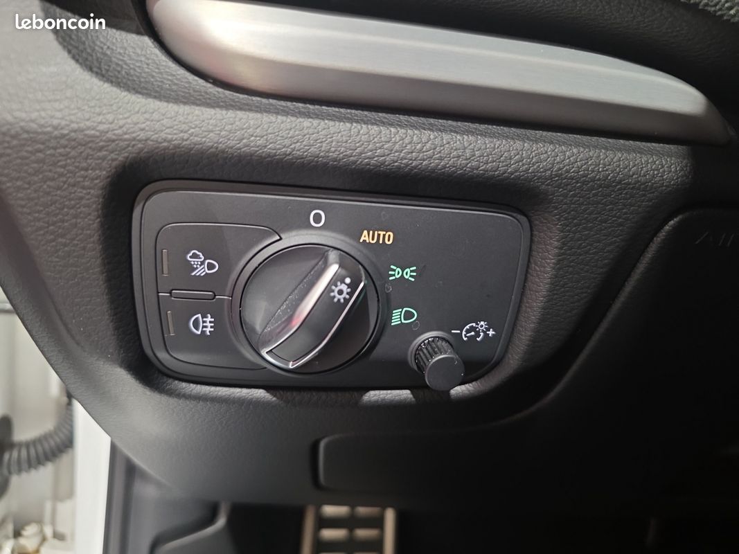 AUDI A3 SPORTBACK S-LINE S-TRONIC 1.5 TFSI 150cv Sièges chauffants Toit ouvrant garantie 12 mois (image 15)