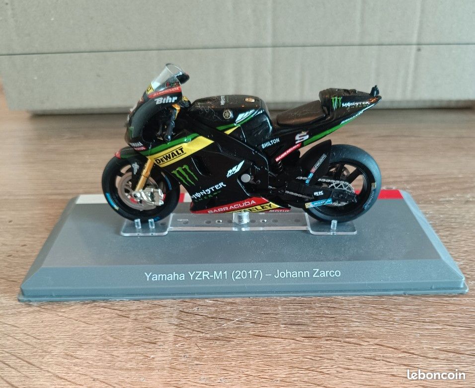 Figurine Moto Gp Miniature Yamaha YZR-M1, Réplique Détaillée Moulée Sous Pression échelle 1:18, Jouet Collection, Fabriquée En 2023 Miniature Collection Moto GP