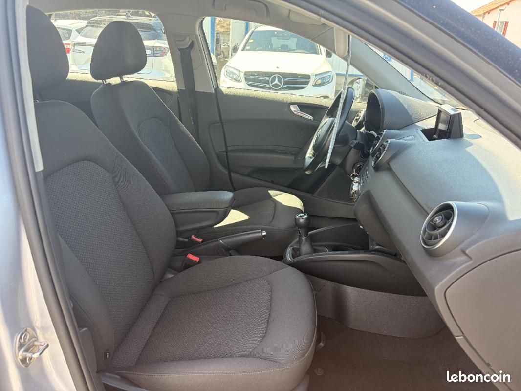 Audi A1 sportback 1.4 TFSI 125 Ambiente (image 9)