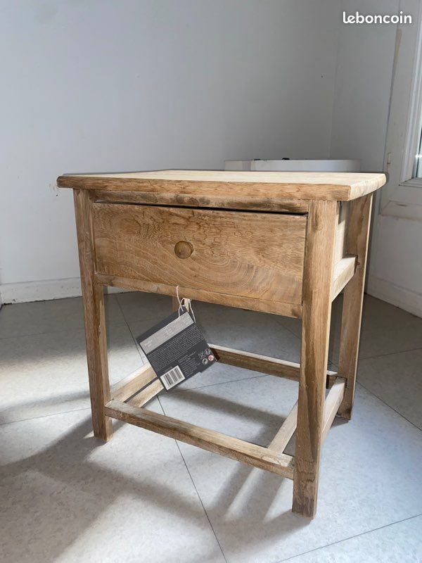 Table de nuit (image 1)