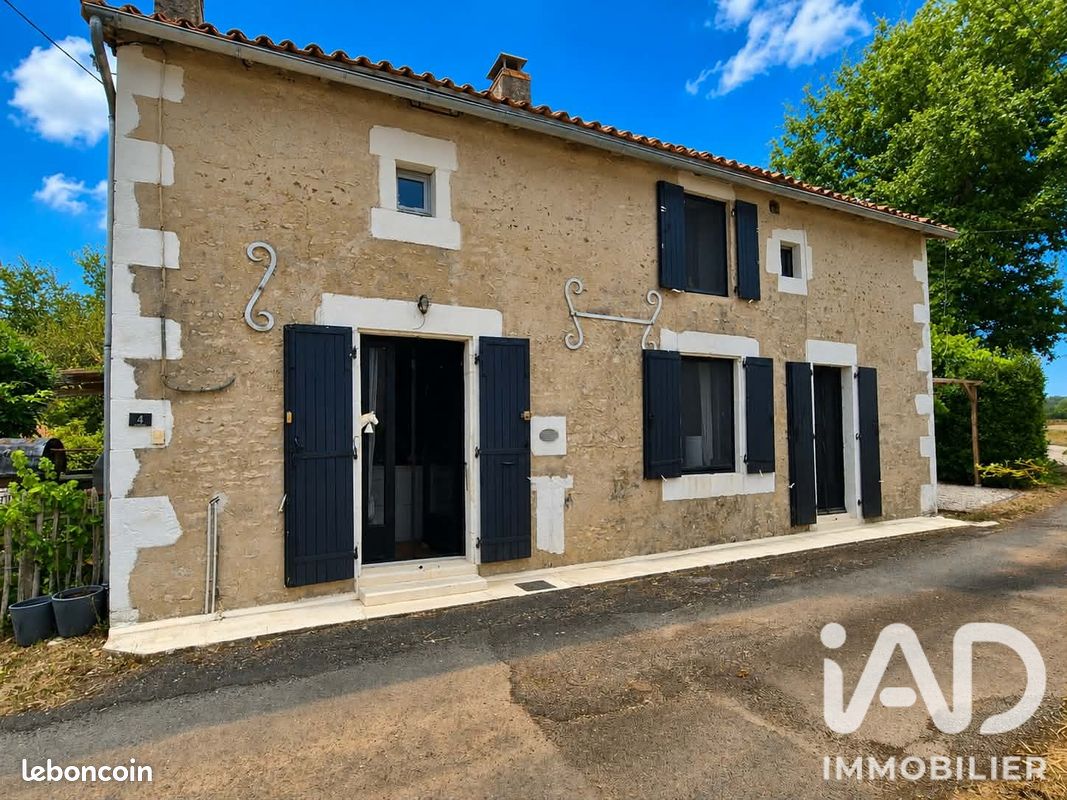 Maison 5 pièces 146 m² · à Saint-Romain · 146 m² · 152 000 €