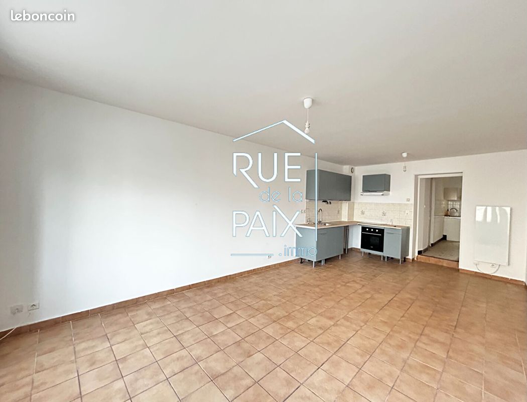 Maison 5 pièces 118 m² · à Verruyes · 118 m² · 630 €
