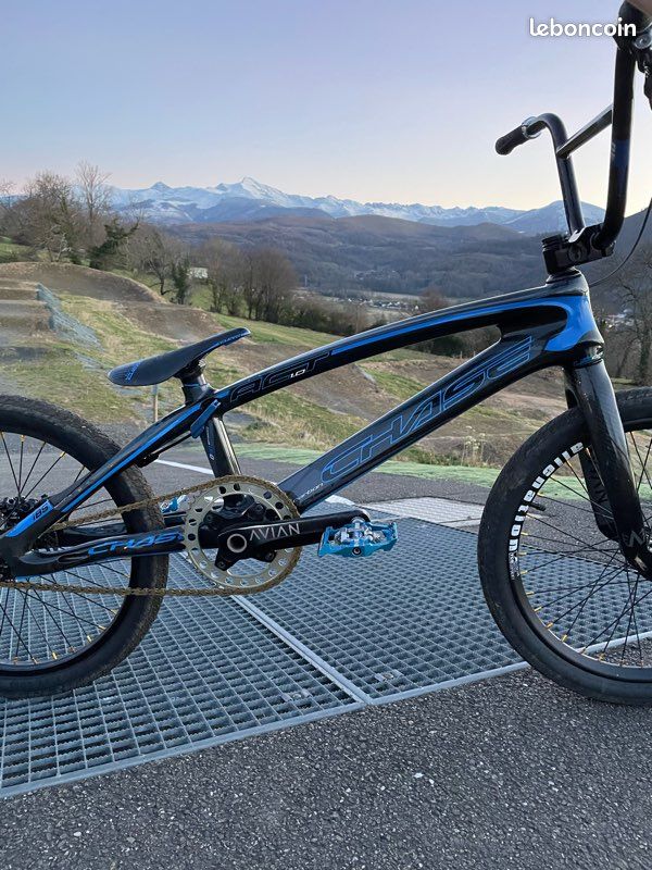 BMX race Chase act Vélos