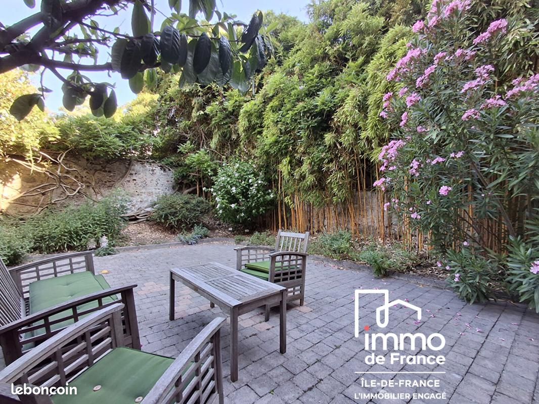 Maison 7 pièces 126 m² · à Mantes-la-Jolie · 126 m² · 325 000 €