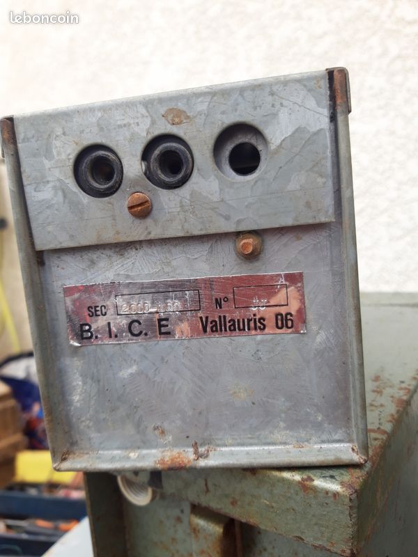Ancien transformateur haute tension - Bricolage