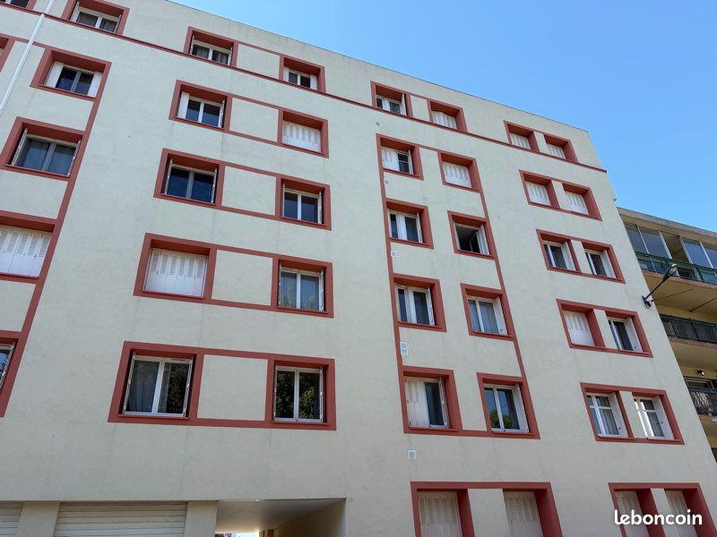 Appartement 3 pièces 53 m² · à Grenoble · 53 m² · 125 000 €