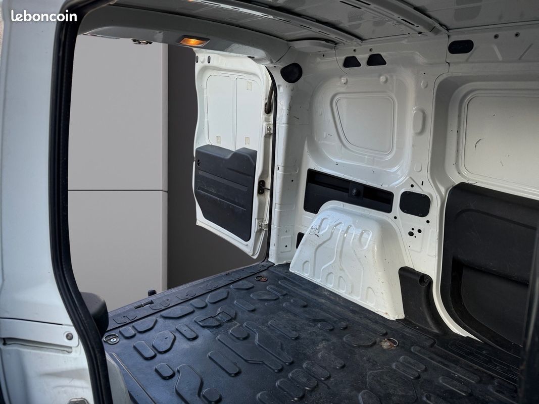FIAT DOBLO 1.3 Multijet 16v 90 ch S/S DPF Team (image 6)