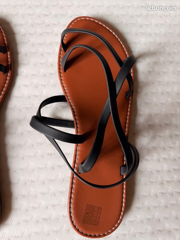 Sandales noire neuve taille 43 (image 3)