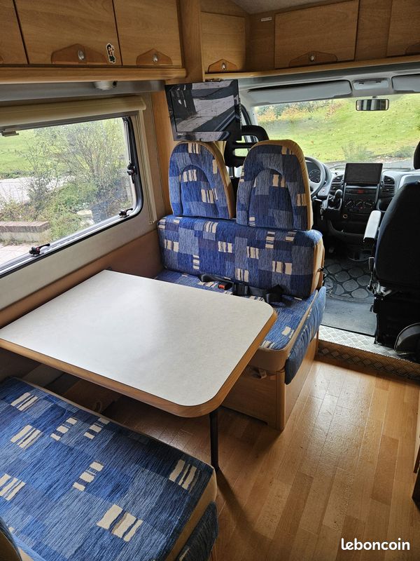 Camping‑car Fiat Adria Mobil (image 3)