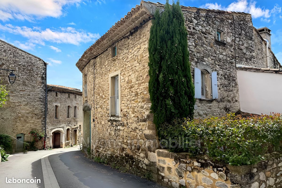 Maison 160 m² · à Rousset-les-Vignes · 160 m² · 199 000 €