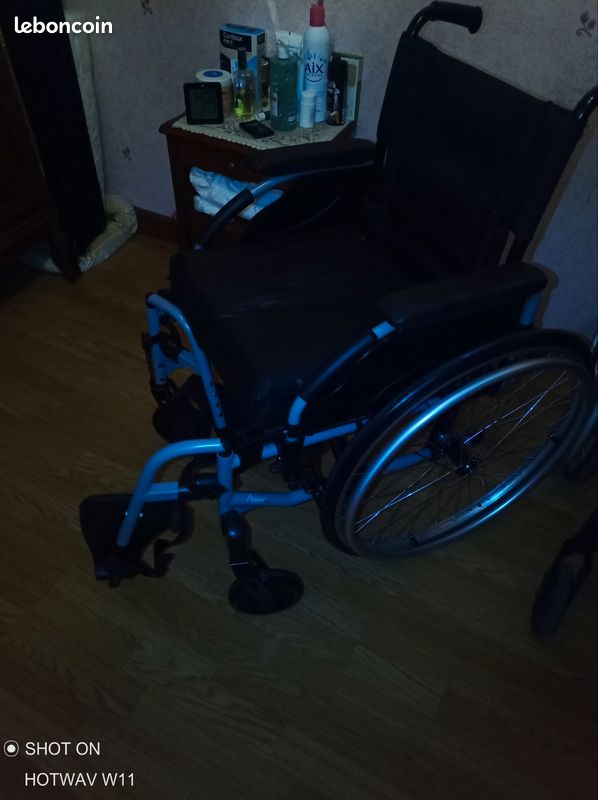 Fauteuil roulant (image 2)