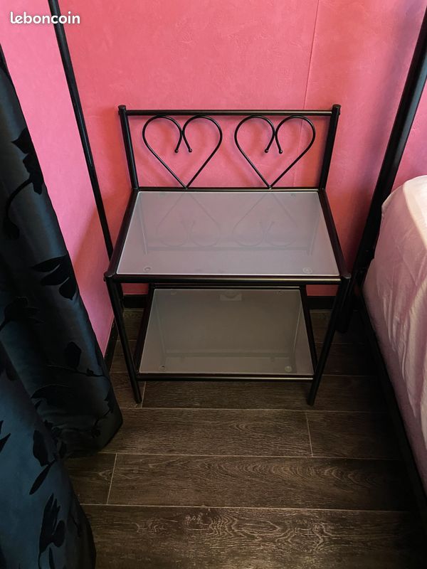 Lit et tables de chevet (image 3)