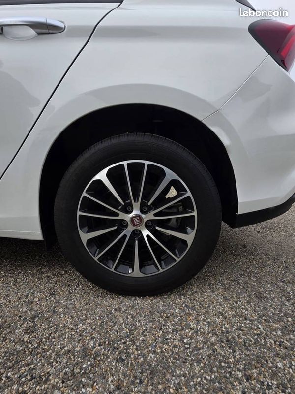 FIAT Tipo 5 Portes 1.5 Firefly Turbo 130 ch S&S DCT7 Hybrid (image 10)