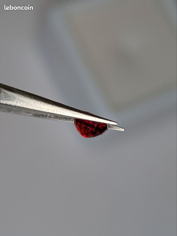 Rubis Naturel 1,14 Carats - Couleur Magnifique - Origine Tanzanie - Taille Excellente