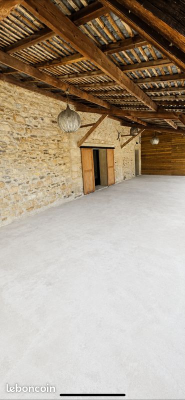 Maison en pierre rénovée (image 2)
