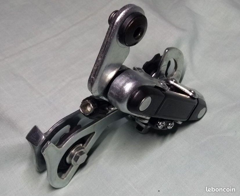 Dérailleur avant Shimano Dura-Ace R9000 2x11V à braser - Partie cycle vélo sur La Bécanerie