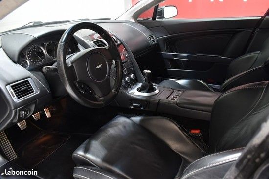 ASTON MARTIN V8 Vantage 4.3l Boite mécanique / Carnet ASTON MARTIN d’origine (image 4)