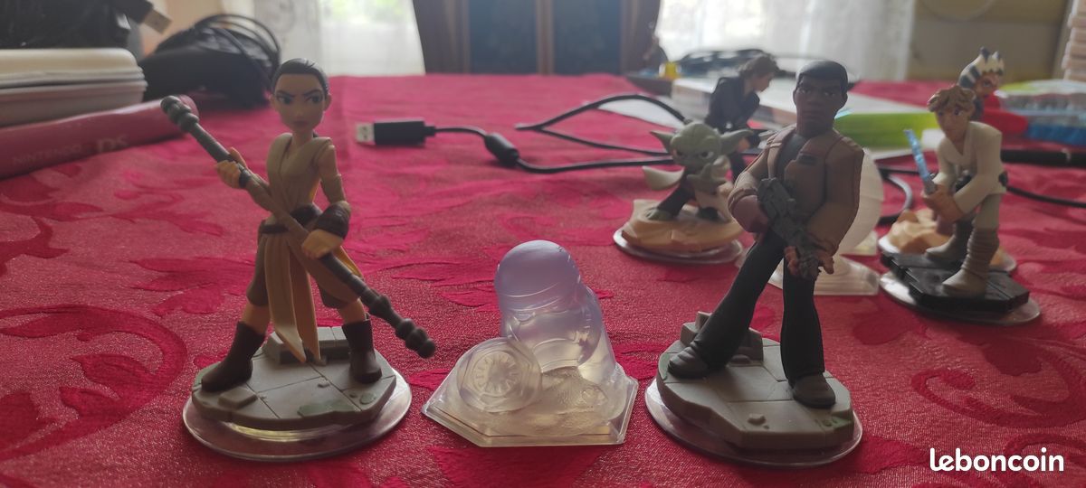 Disney Infinity - Jeu avec 6 personnages Star Wars et 3 époques de la saga (image 3)
