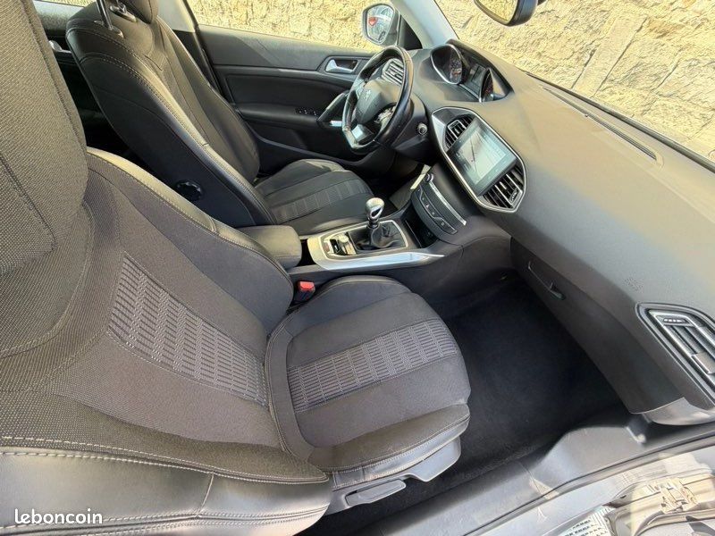 PEUGEOT 308 II (2) 1.6 BlueHDi S&S 120CH ALLURE /Camera 360 /Carplay /Clim auto (image 6)