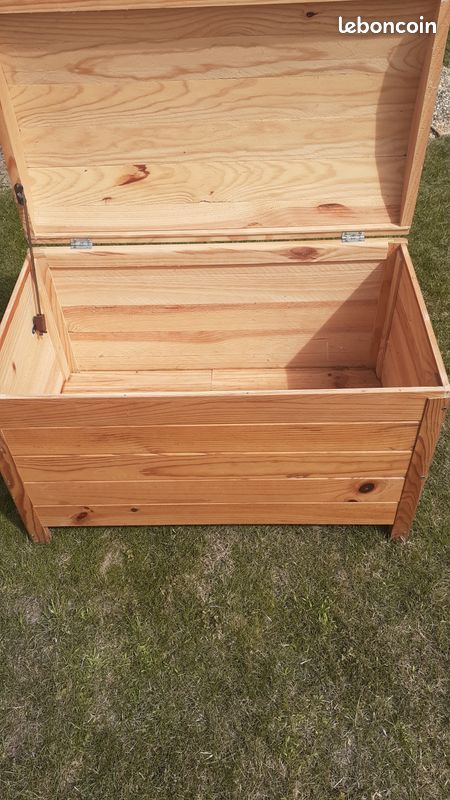 Coffre en bois (image 2)