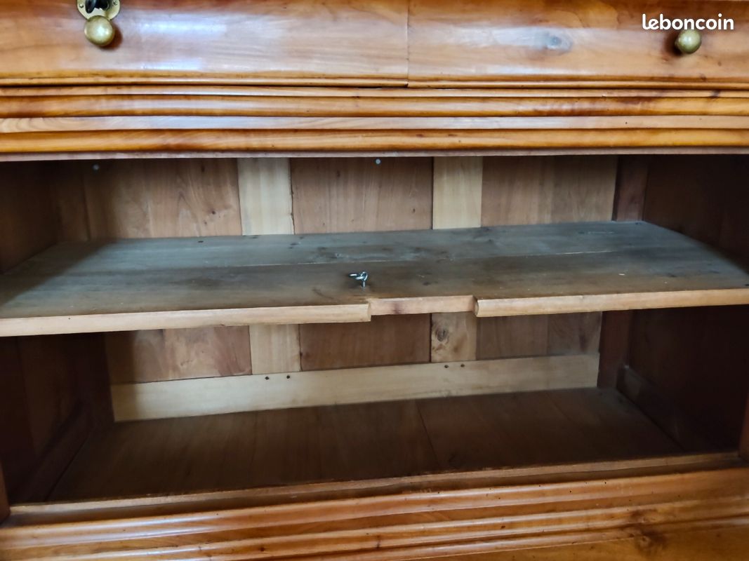 Buffet ancien en bois massif – style rustique (image 10)