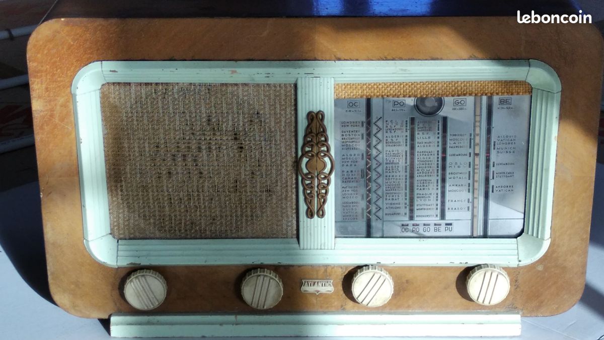 Poste de radio à lampes Atlantic (image 1)