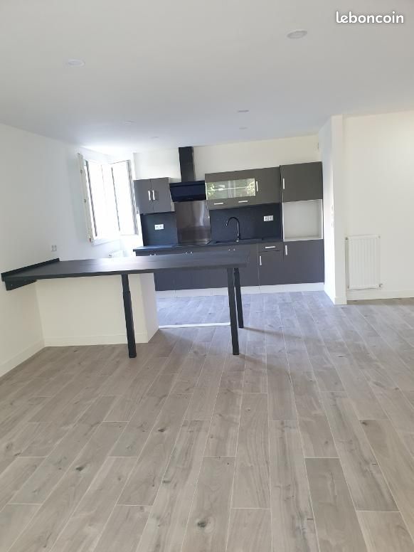 Appartement 3 pièces 85 m² · à Lormont · 85 m² · 160 000 €