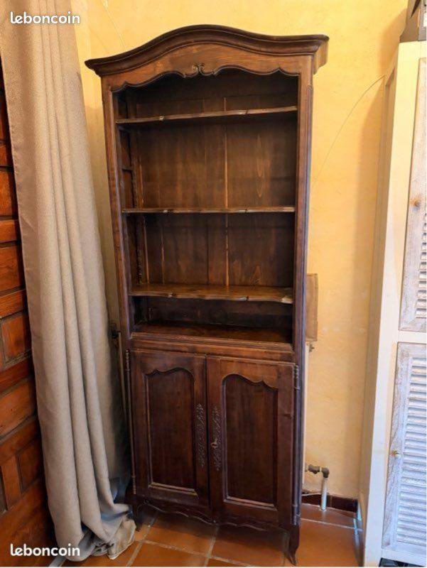 Bibliothèque ancienne (image 1)