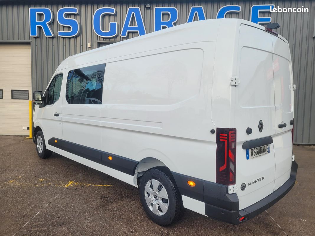 RENAULT MASTER IV L3H2 FOURGON 2.0 Blue DCI 170 EXTRA CABINE APPROFONDIE FIXE 07 PLACES NEUF avec HABILLAGE BOIS COMPLET + CAMÉRA + RADARS AVANT-ARRIERE-LATÉRAUX + CLIM AUTO ( Prix Vente 38 990 HT ) (image 2)