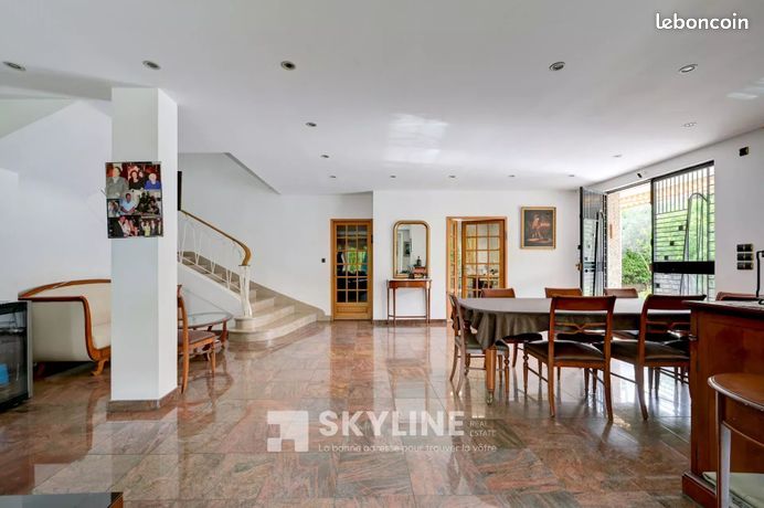 Villa 9 pièces 285 m² — 15