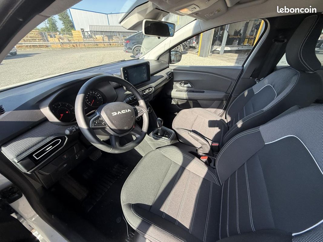 DACIA SANDERO 1.0 TCe - 90 - BV CVT III BERLINE Expression PHASE 2 (image 12)