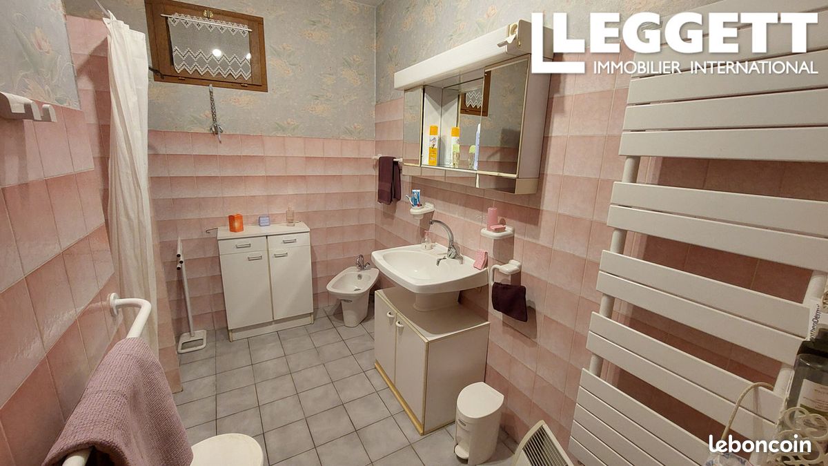 Maison 6 pièces 94 m² - Villebois-Lavalette 16320 (image principale 6)
