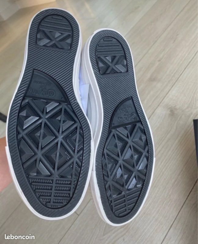 Converse neuves Taille 35 (image 5)