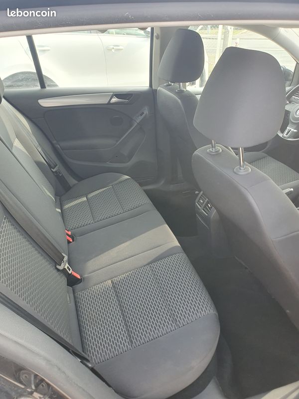 Volkswagen Golf 1,4/64000kms/1ère main/Attelage/Régulateur/Clim/Garantie/Réservation&Livraison Possible (image 9)