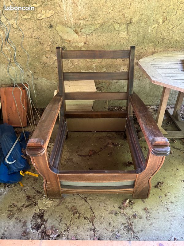 Ensemble canapé et fauteuils - à restaurer (image 1)