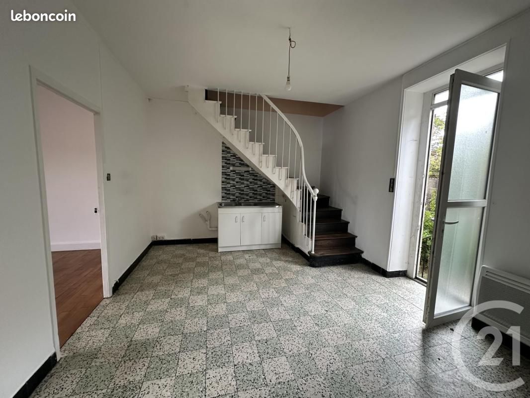 Maison 5 pièces 99 m² · à Le Veurdre · 99 m² · 550 €/mois